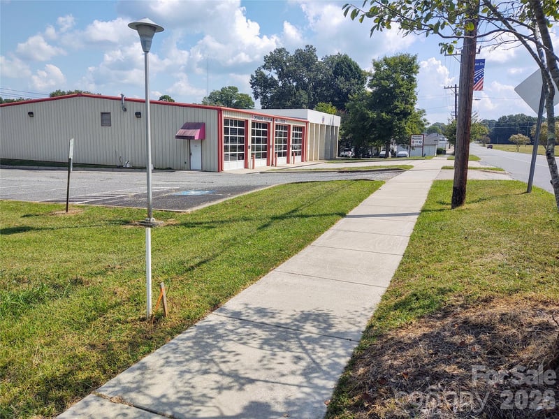 207 Virginia Ave, Bessemer City, NC 28016