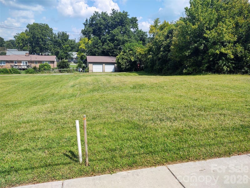207 Virginia Ave, Bessemer City, NC 28016