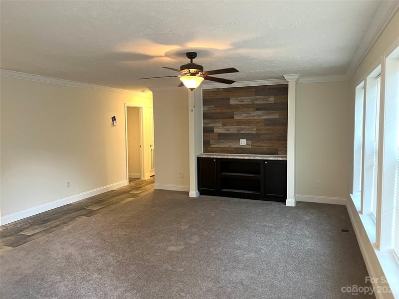 5716 Dalmatian St, Iron Station, NC 28080