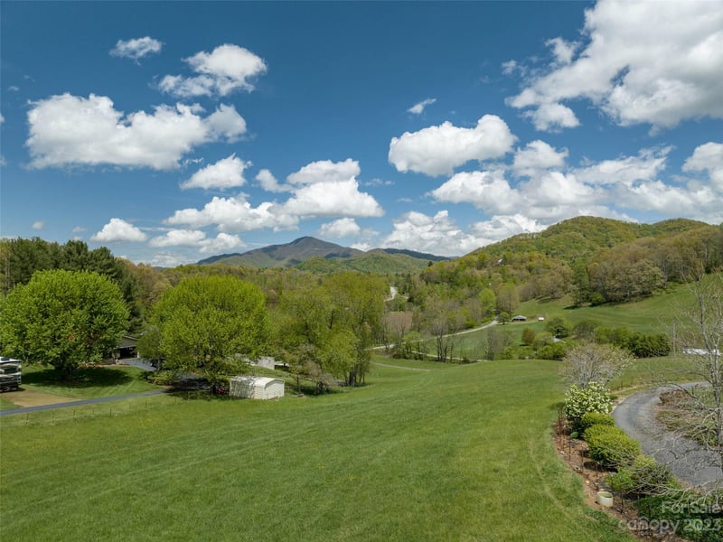 Sunny Hill Ln, Clyde, NC 28721