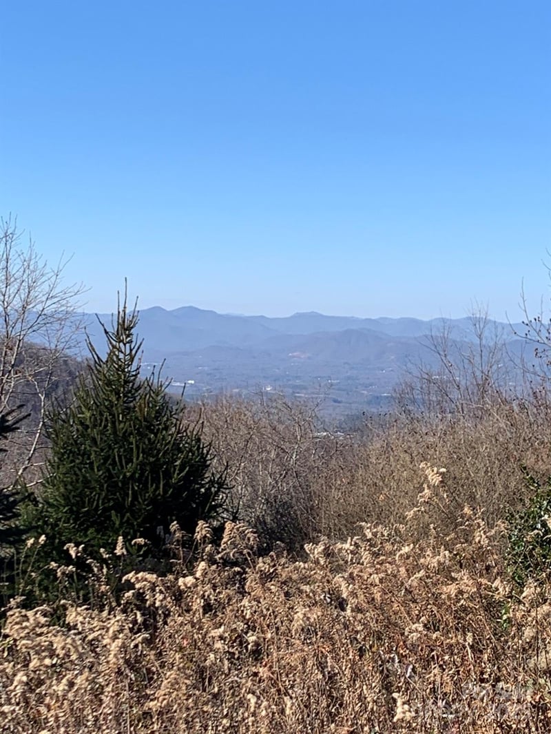 9999 Ebby Ridge Dr #340, Fairview, NC 28730