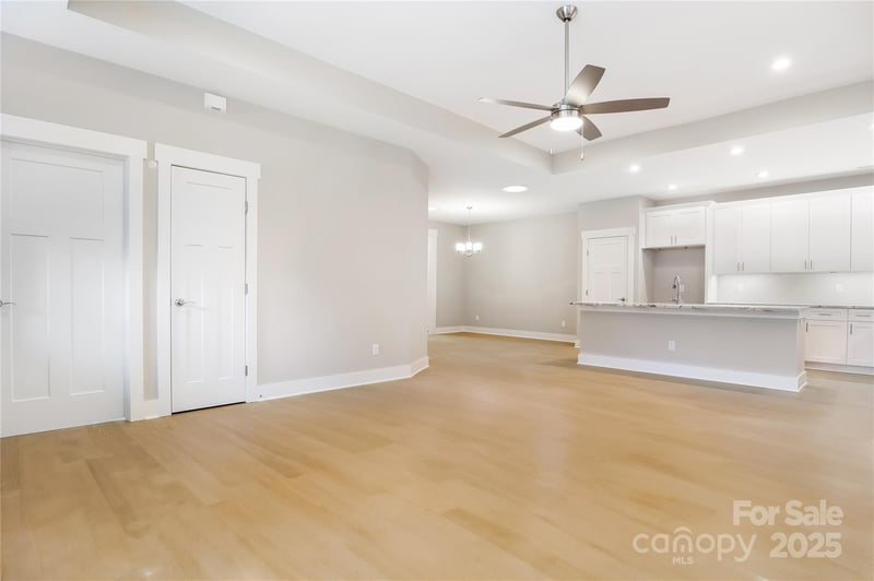 48 Creekside View Dr, Asheville, NC 28804