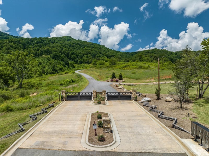 99999 Biltmore View Ln #11, Candler, NC 28715