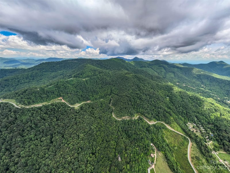 99999 Summit View Dr #6, Candler, NC 28715