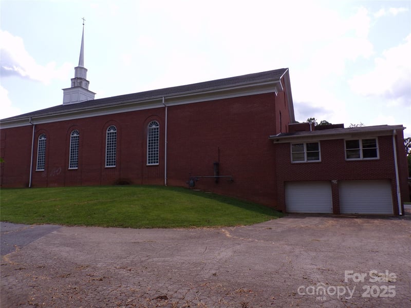 150 Westwood Pl, Asheville, NC 28806