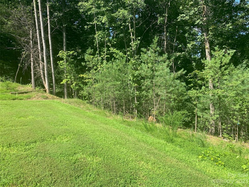 3.32 acres Lot 74 Round Mountain Pw #74, Lenoir, NC 28645