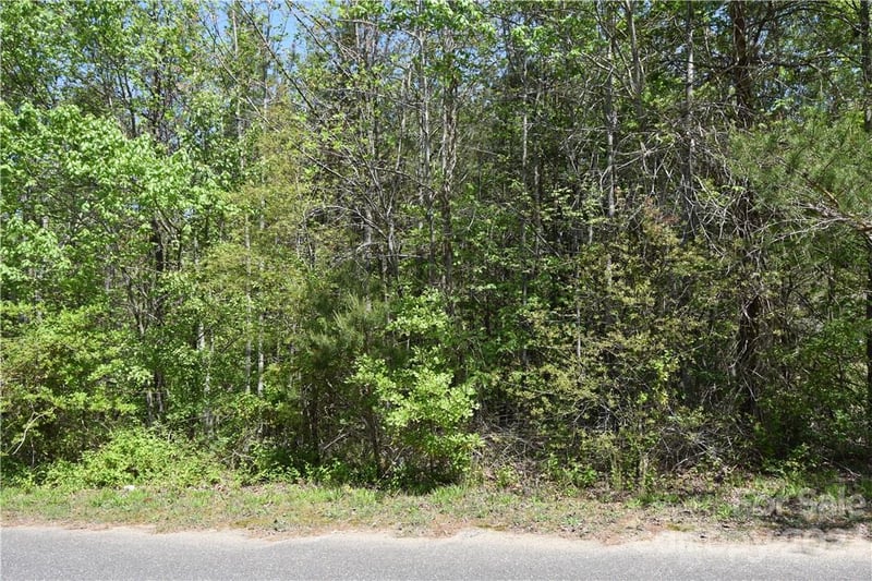 676 Cape Hickory Rd #20, Hickory, NC 28601