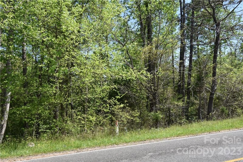 676 Cape Hickory Rd #20, Hickory, NC 28601