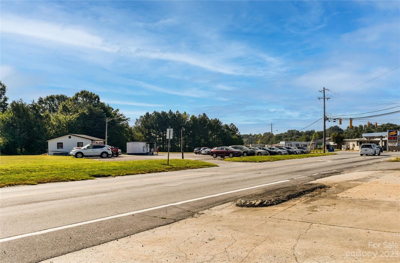 99999 Main St, Forest City, NC 28043