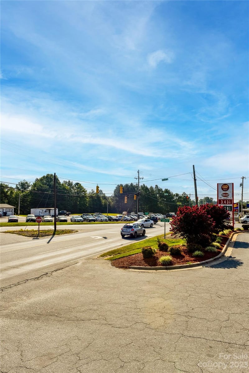 99999 Main St, Forest City, NC 28043