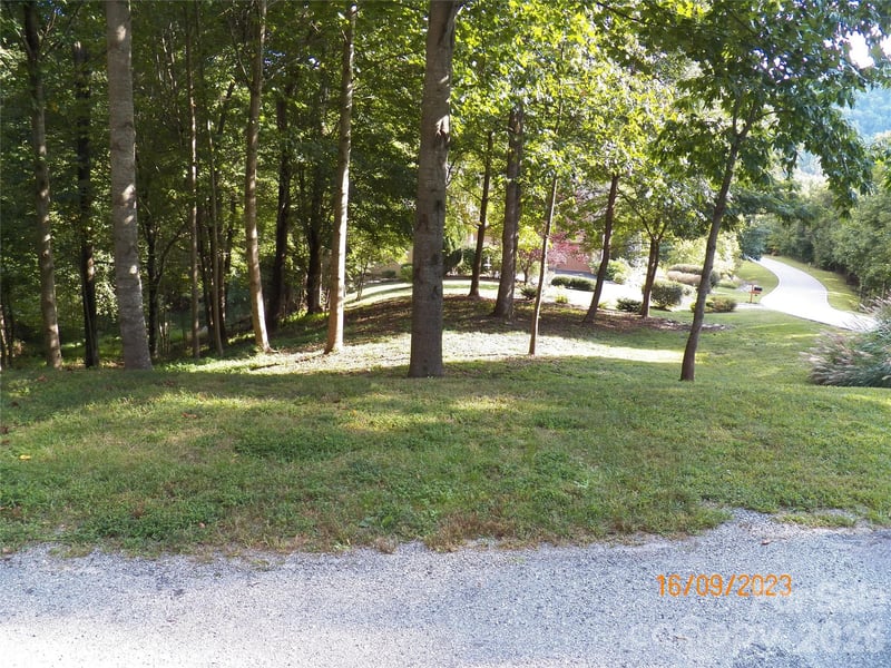 270 Somersby Pw #8, Laurel Park, NC 28739