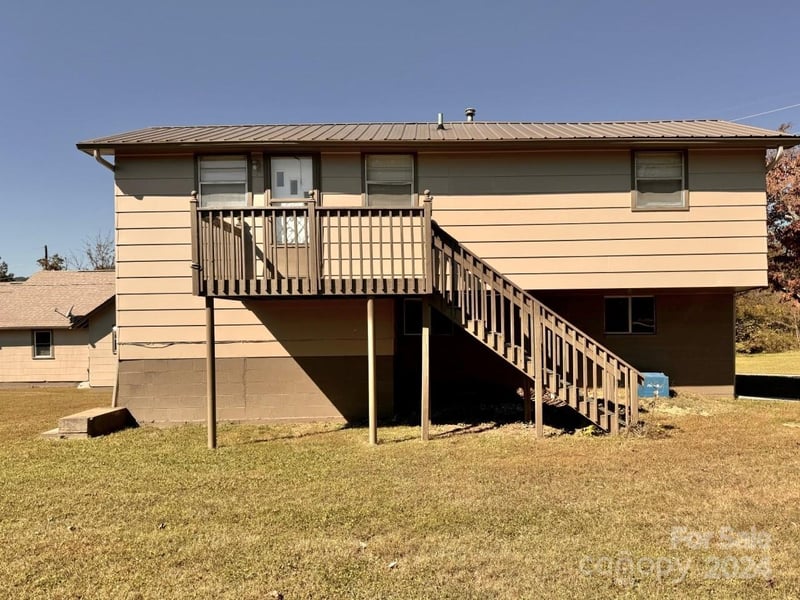 565 Neely Rd, Brevard, NC 28712