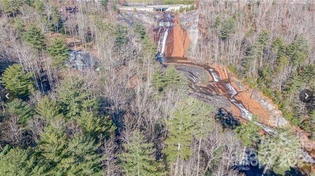 Toxaway Falls Dr, Lake Toxaway, NC 28747