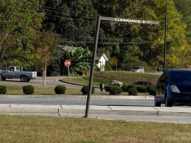 151 Mill Rd, Marion, NC 28752