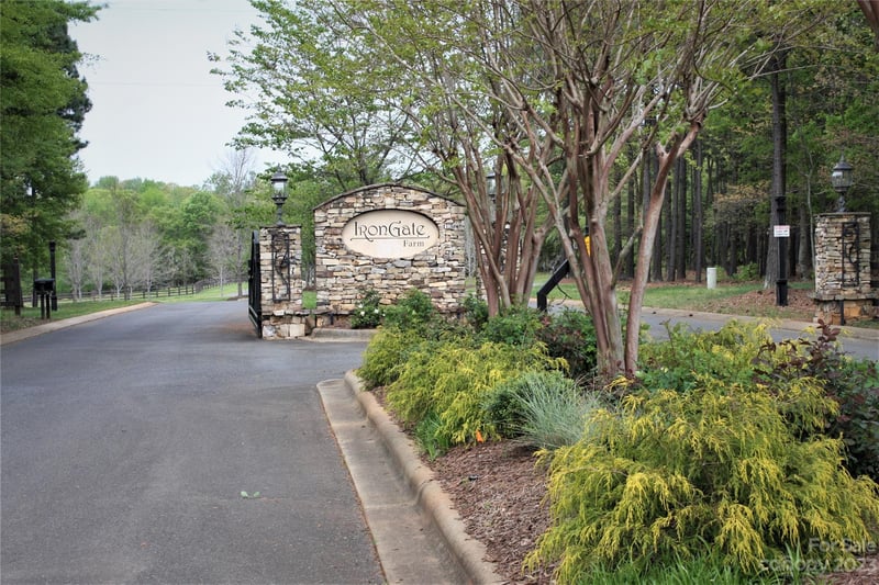 844 Bellegray Rd #16, Clover, SC 29710