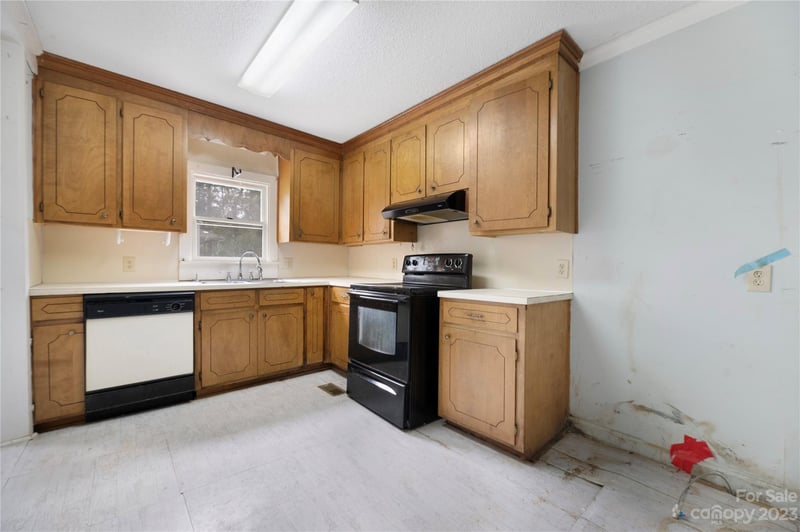 440 Oakland Ave, Statesville, NC 28677
