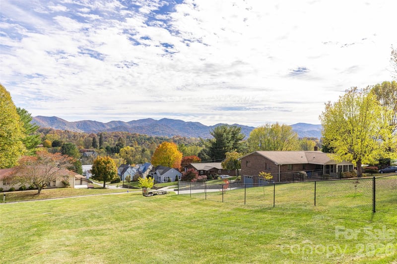 99999 Allen St, Canton, NC 28716