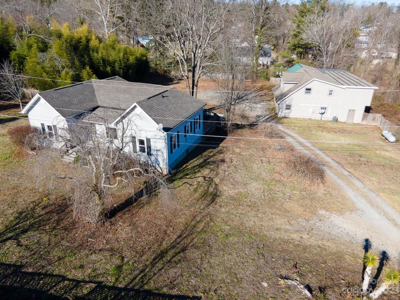 14 - 16 Rosebud Ln, Hendersonville, NC 28739
