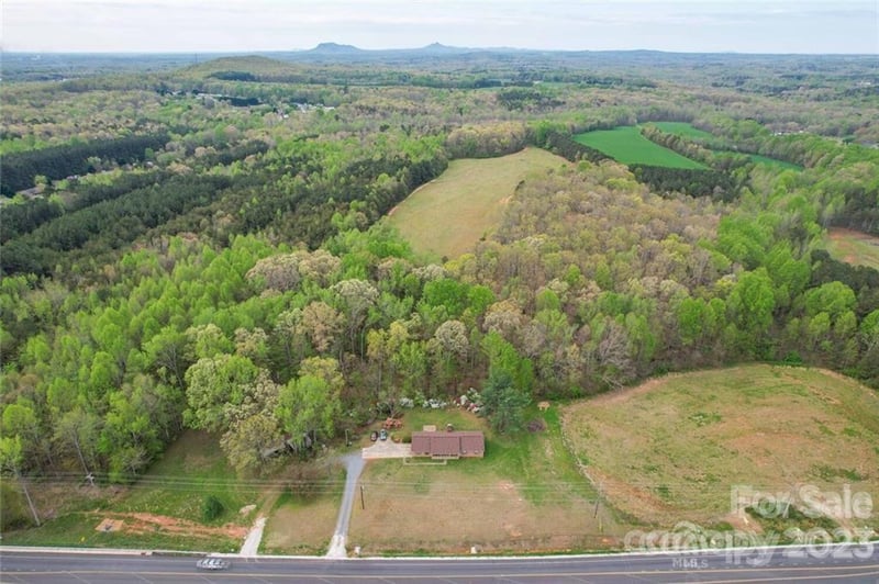 0000B Dallas Cherryville Hw, Bessemer City, NC 28016