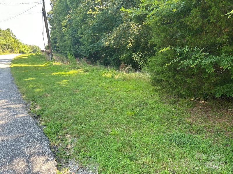 255 Bowers Rd, Thomasville, NC 27360