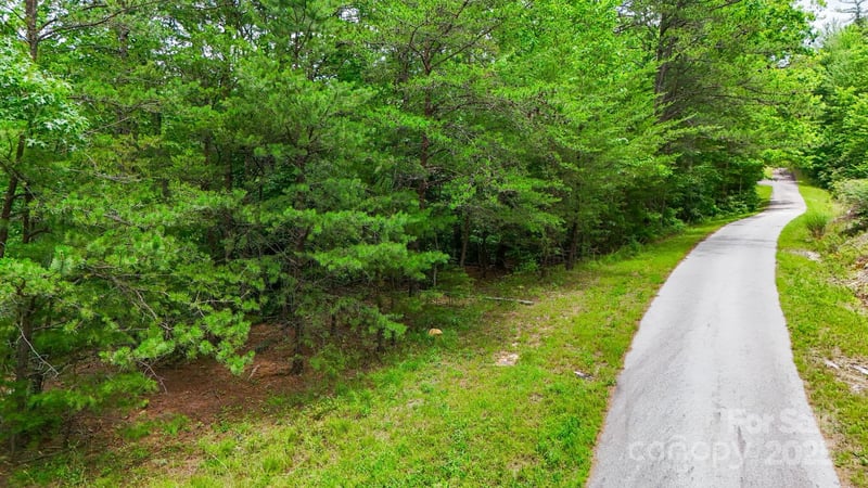 55 Chickasaw Way #3B, Marion, NC 28752