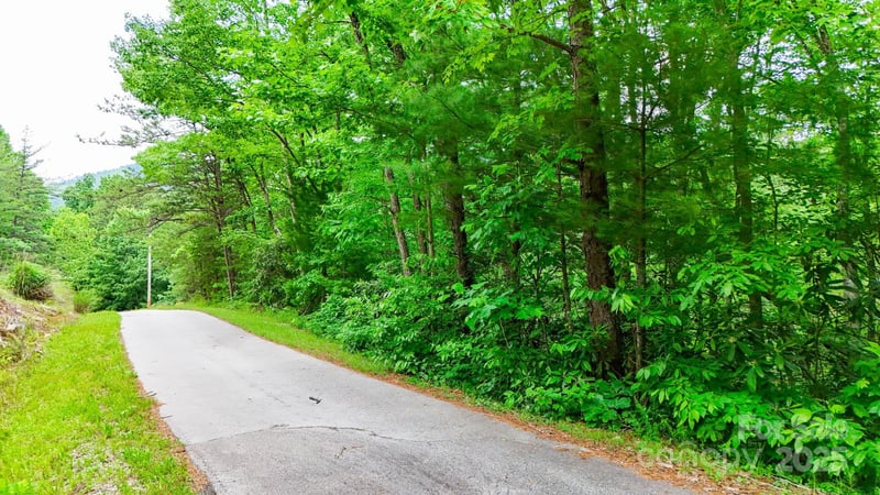 55 Chickasaw Way #3B, Marion, NC 28752