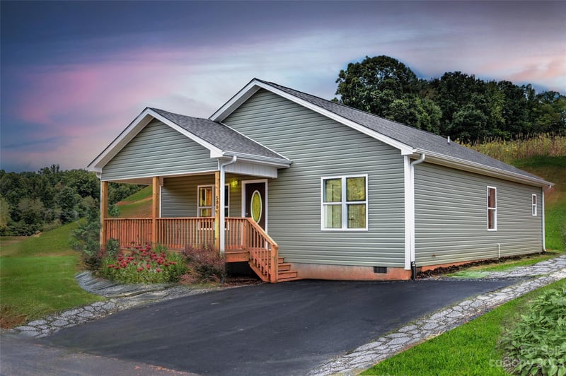 321 Quinn Hill Ln #86, Mars Hill, NC 28754