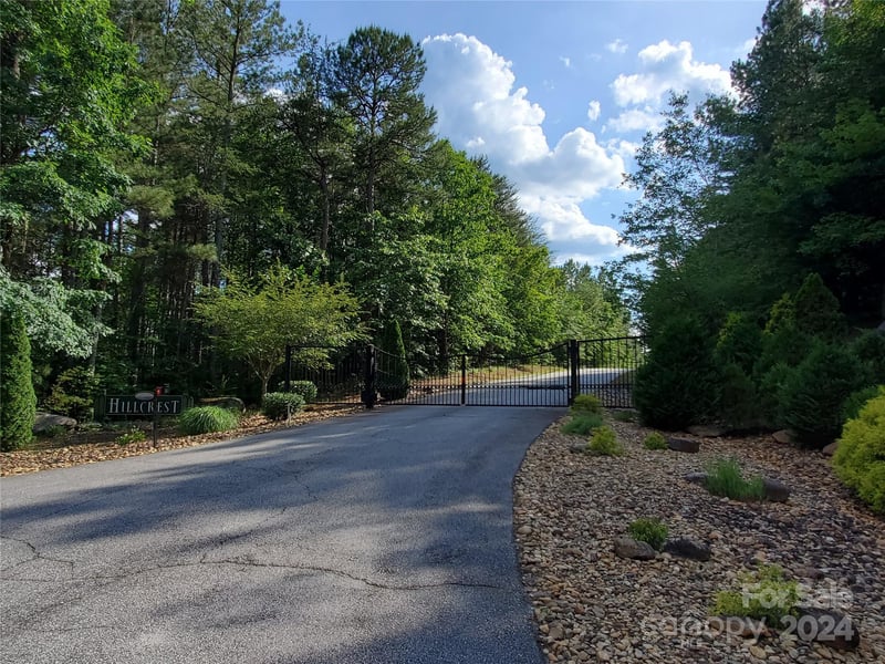 Sunset Dr #20, Mill Spring, NC 28756