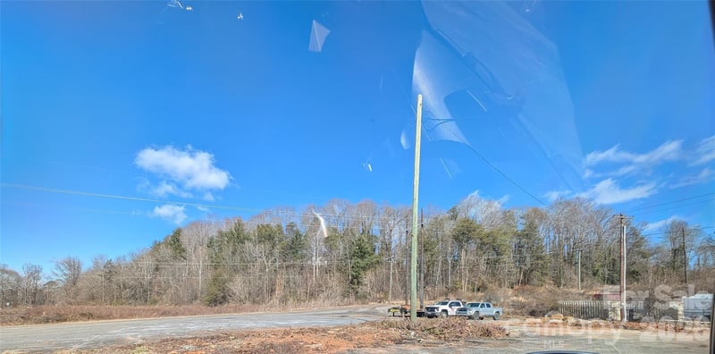 102 Sanford Dr, Morganton, NC 28680