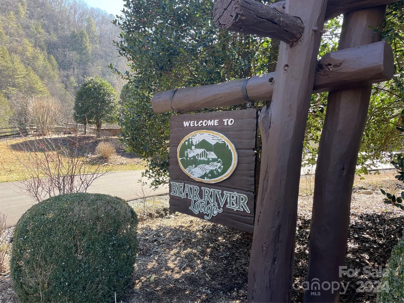 000 Bear River Lodge Trl #77, Marshall, NC 28753