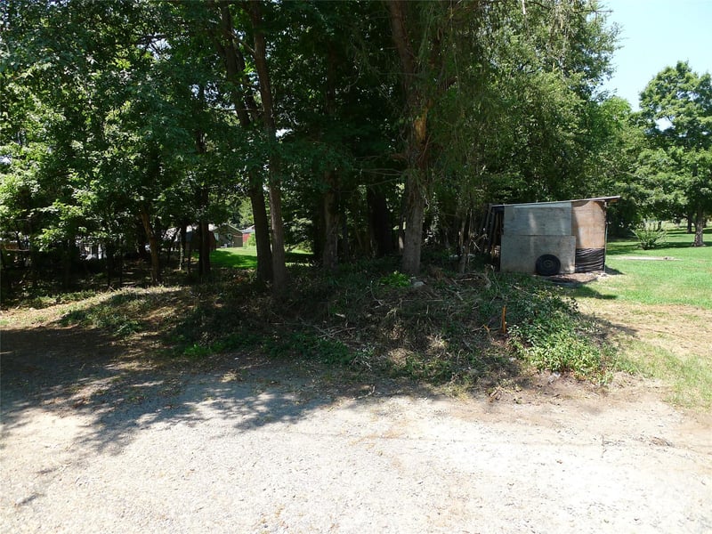 351 Honeysuckle St, Mocksville, NC 27028