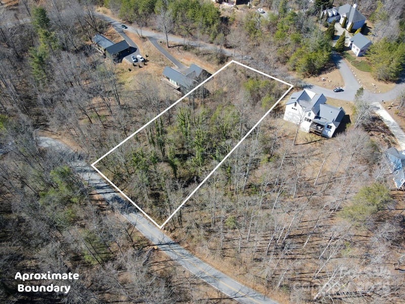 28 Wind Stone Dr, Asheville, NC 28804