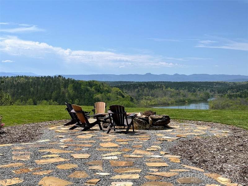 234 Settings Blvd #67, Valdese, NC 28609