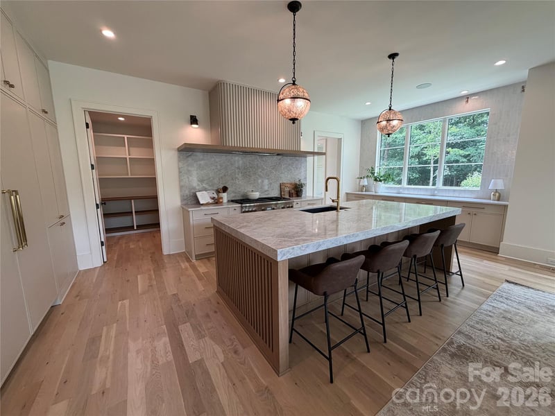 8022 Litaker Manor Ct, Charlotte, NC 28270
