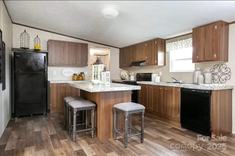 2294 Old Georgetown Rd #2, Cassatt, SC 29032