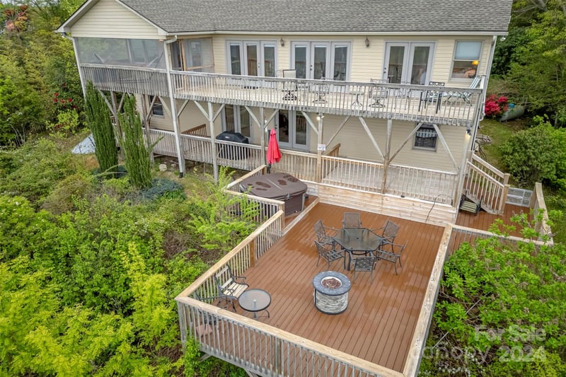 70 Moor Ln, Brevard, NC 28712