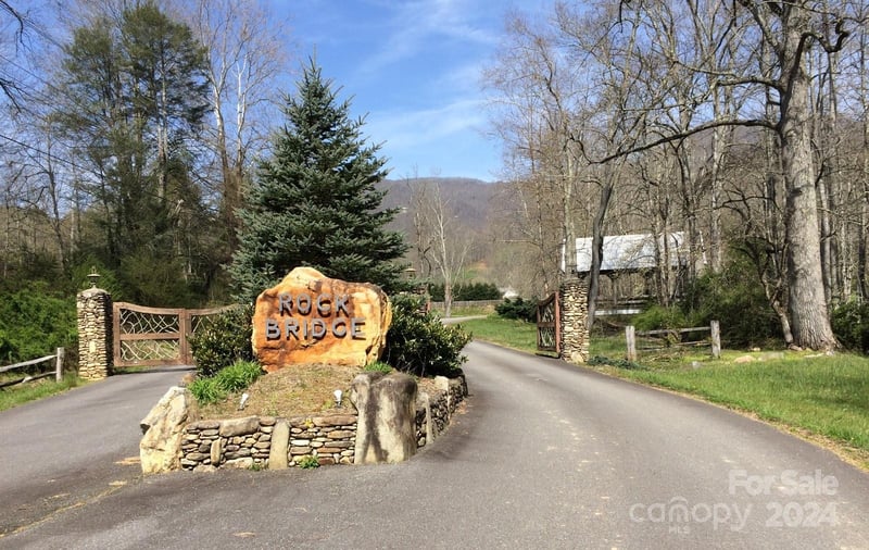 Lot 28 Peak View Ln #28, Waynesville, NC 28785