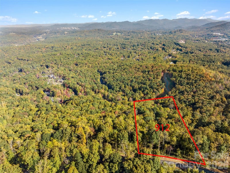 755 Tea House Dr #912, Asheville, NC 28803