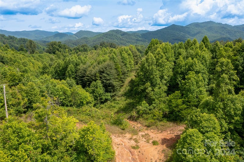 000 Destiny Rd, Waynesville, NC 28785