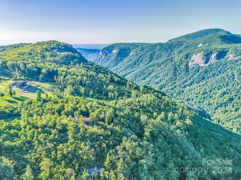 0000 H And H Trl, Bat Cave, NC 28710
