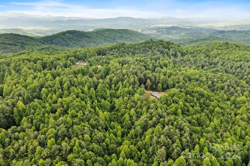 9999 Kira Ln #4, Hendersonville, NC 28739
