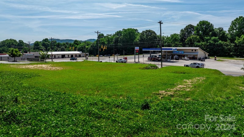 25 N Mcdowell Ave, Marion, NC 28752