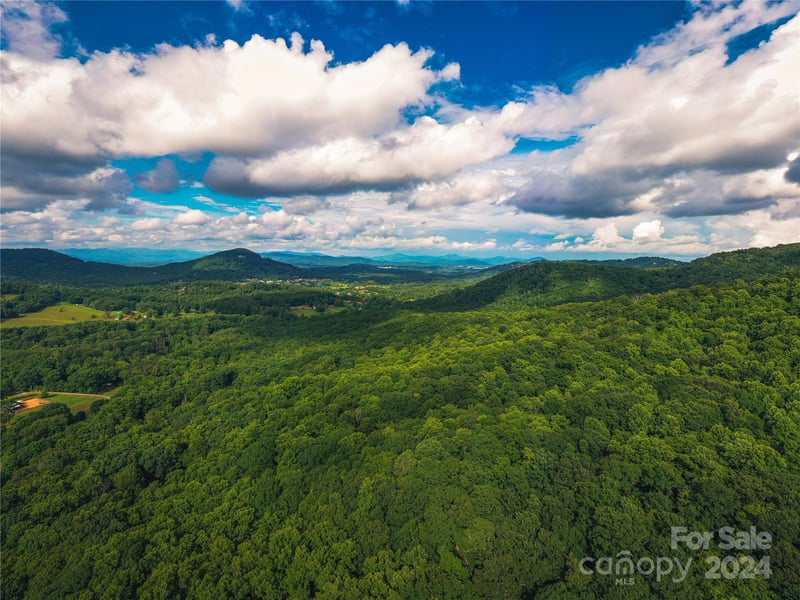 240 Smokemont Dr, Arden, NC 28704