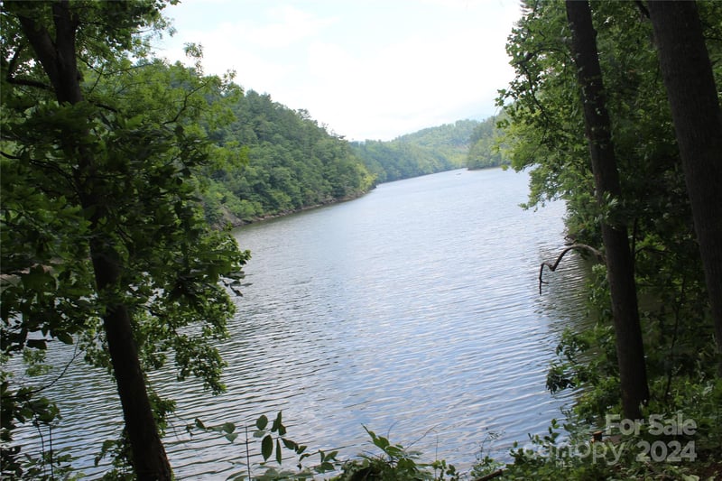 000 White Oak Rd, Waynesville, NC 28785
