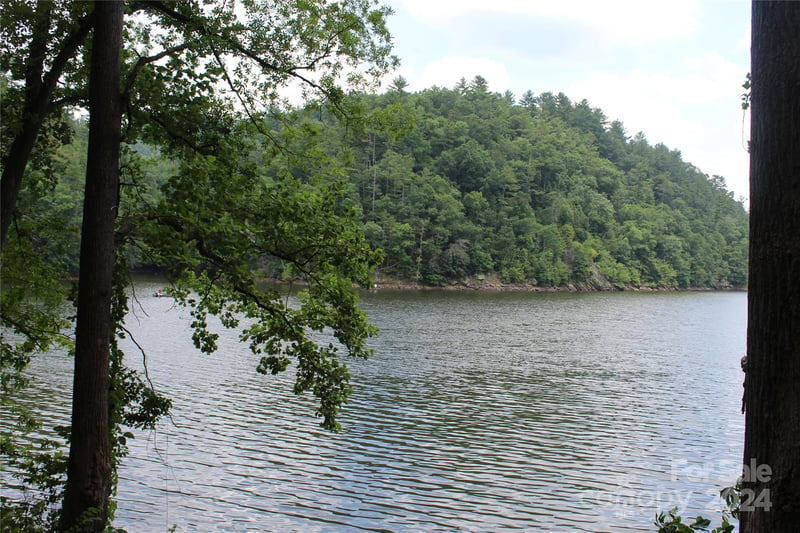 000 White Oak Rd, Waynesville, NC 28785