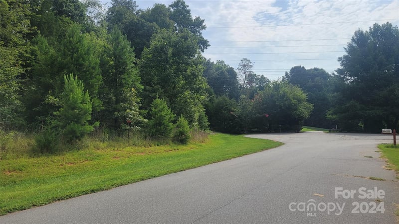 Eva Ct, Lincolnton, NC 28092