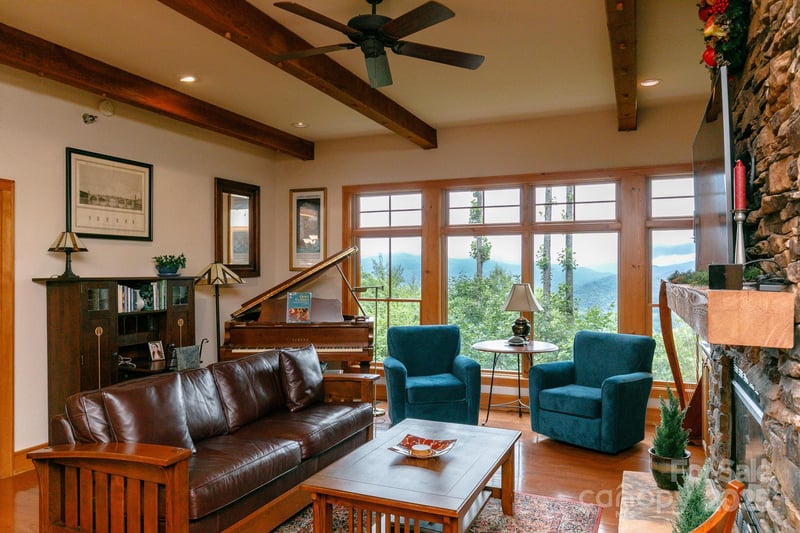 47 Creekside Way #H/102, Burnsville, NC 28714