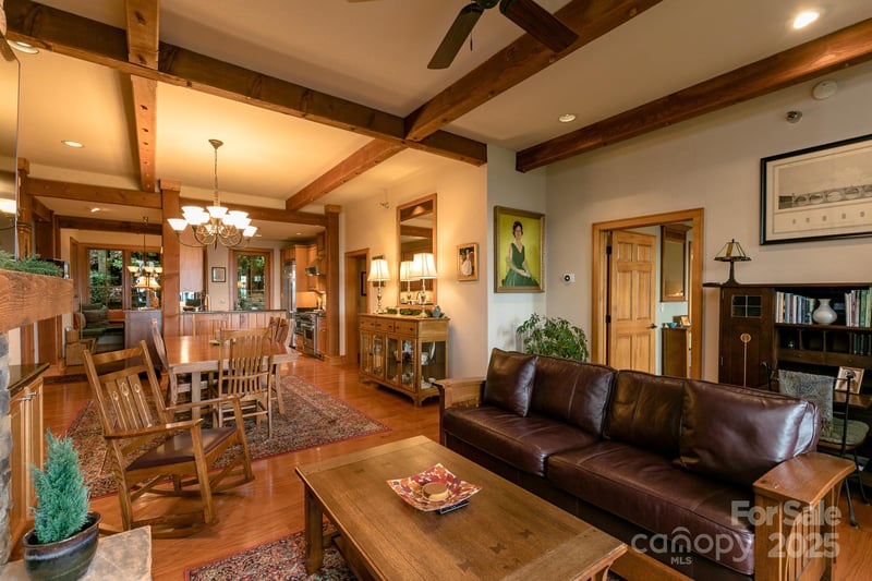 47 Creekside Way #H/102, Burnsville, NC 28714