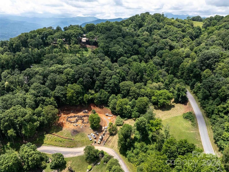 Sleepy Hollow Dr, Waynesville, NC 28785