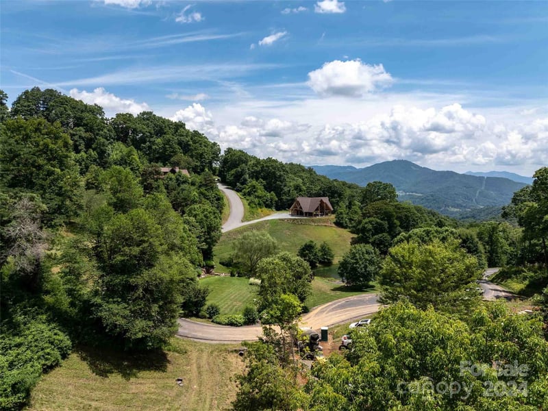 Sleepy Hollow Dr, Waynesville, NC 28785